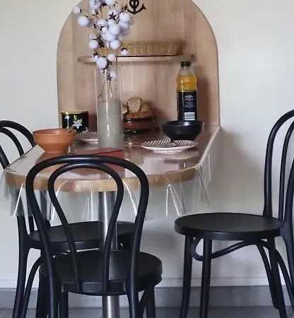 La Caravelle Entre Et Centre * Le Grau-du-Roi